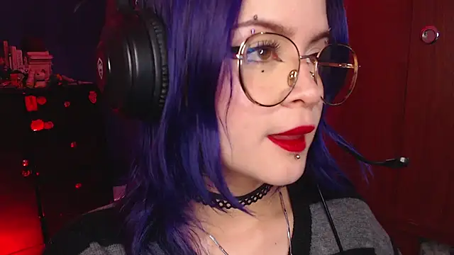 Snapshot of Raventh_ chatting on November 18, 12:31 pm Raventh online show from November 18, 12:31 pm