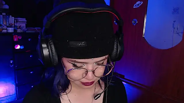 Snapshot of Raventh_ chatting on November 27, 9:28 pm Raventh online show from November 27, 9:28 pm