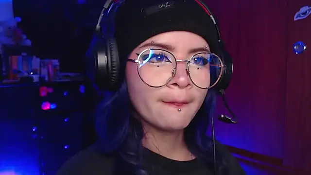 Snapshot of Raventh_ chatting on November 30, 9:52 pm Raventh online show from November 30, 9:52 pm