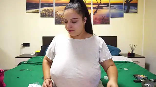 Snapshot of adelline chatting on September 21, 8:43 pm adelline online show from September 21, 8:43 pm