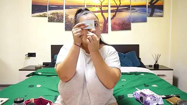 Snapshot of adelline chatting on September 25, 8:56 pm adelline online show from September 25, 8:56 pm