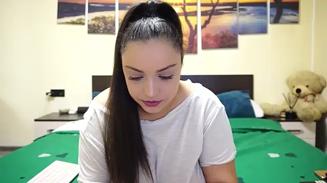 Snapshot of adelline chatting on November 26, 9:49 pm adelline online show from November 26, 9:49 pm