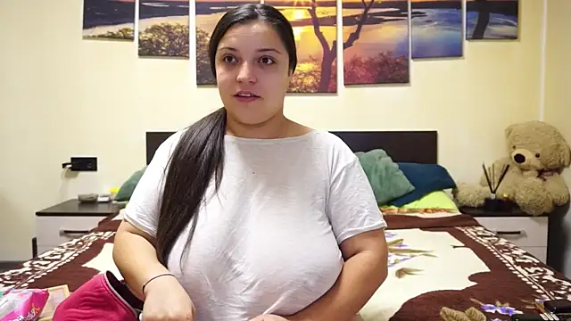 Snapshot of adelline chatting on December 2, 9:32 pm adelline online show from December 2, 9:32 pm