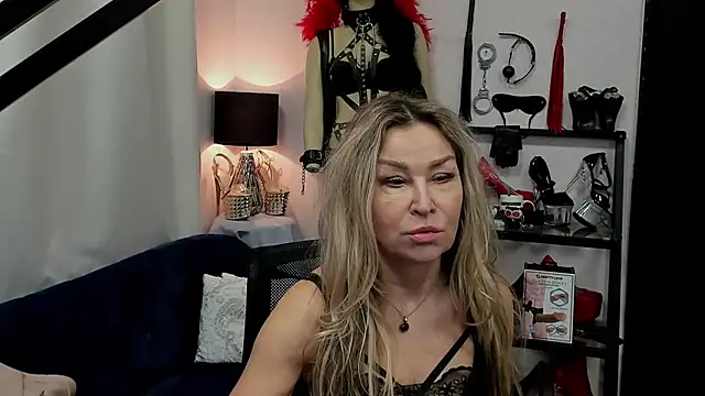 crystaLUX online show from March 4, 6:04 am