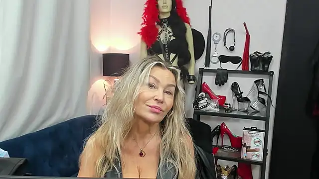 crystaLUX online show from October 16, 4:35 am