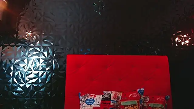 PINK  LOLA1 online show from February 12, 11:30 pm