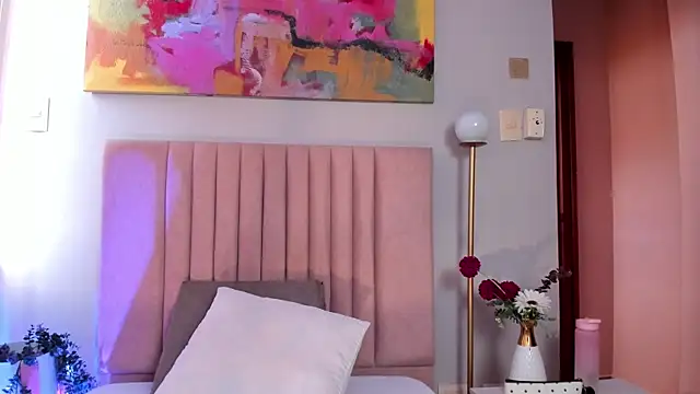 Christy Sea online show from April 6, 12:28 pm