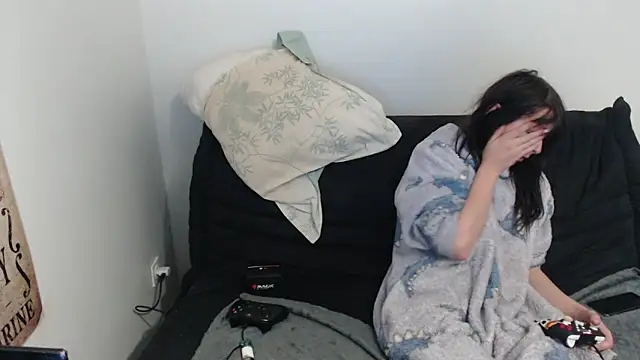 Snapshot of missthon0 chatting on March 17, 3:29 pm missthon0 online show from March 17, 3:29 pm