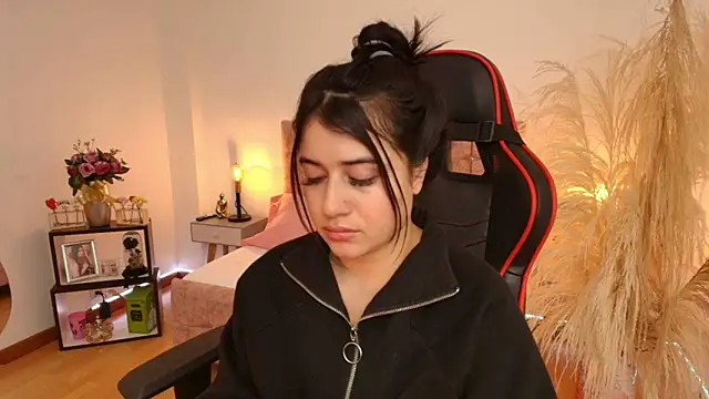 Snapshot of KallyMyller1 chatting on January 9, 1:18 am KallyMyller1 online show from January 9, 1:18 am