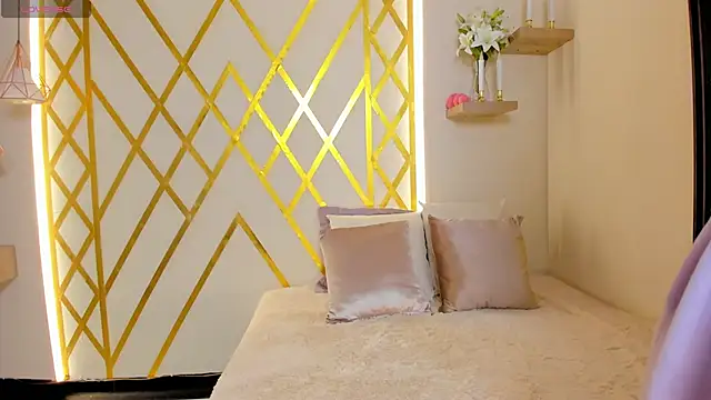 maryevans  online show from January 9, 12:41 pm