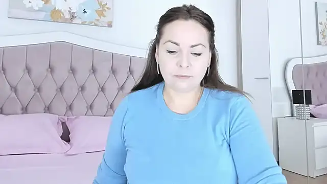 purefantasy online show from April 1, 5:41 am