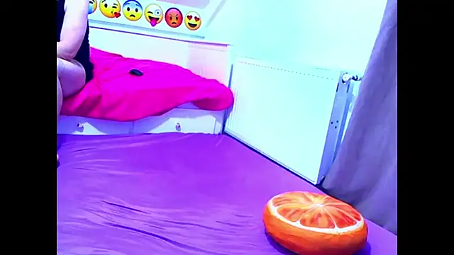 evehotty online show from February 9, 8:02 pm