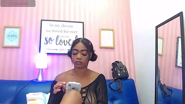 Snapshot of EvelynHeather chatting on March 8, 2:51 pm EvelynHeather online show from March 8, 2:51 pm