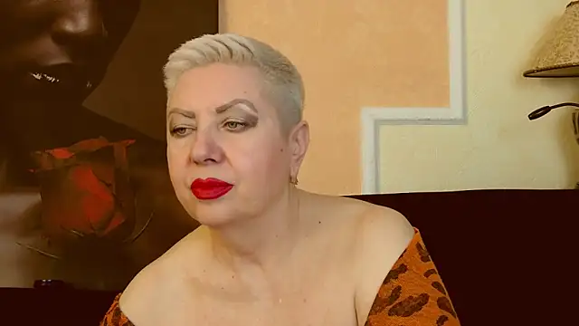 LadyPosh online show from March 14, 9:32 pm