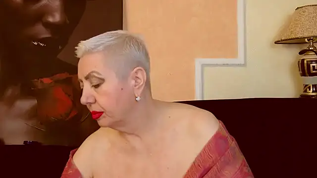 LadyPosh online show from October 9, 9:02 pm