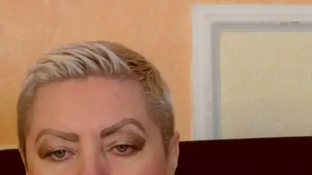 LadyPosh online show from October 21, 9:15 pm