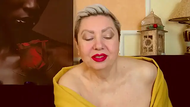 LadyPosh online show from February 5, 10:20 am