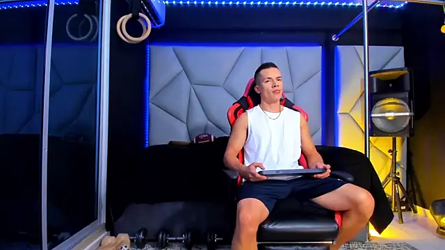 Aydenmiller96 online show from April 25, 1:30 am