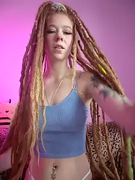 LucidLucy online show from December 4, 2:04 pm