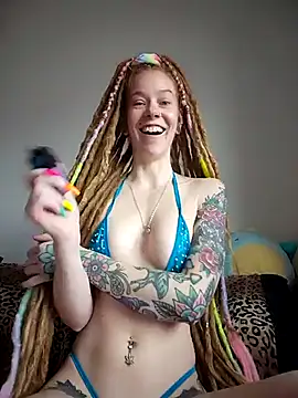 LucidLucy online show from January 10, 3:36 pm