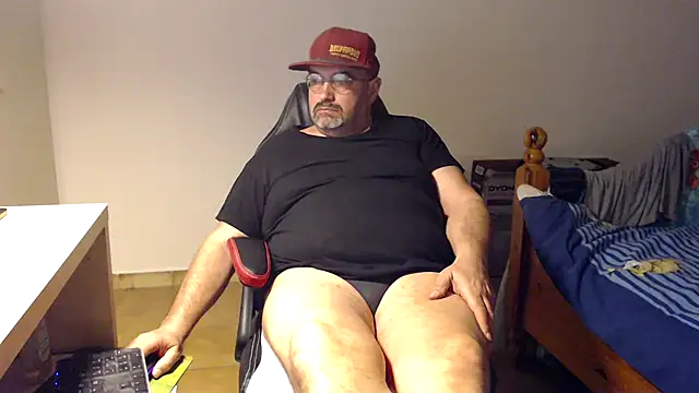 Snapshot of fraboys chatting on March 15, 11:55 pm fraboys online show from March 15, 11:55 pm