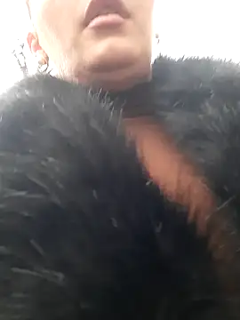 Snapshot of Dirtyfeelin chatting on December 4, 11:30 am Dirtyfeelin online show from December 4, 11:30 am