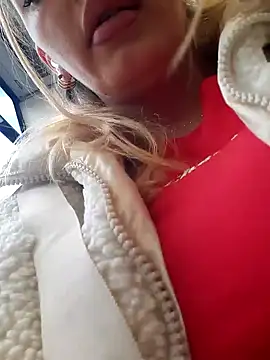 Snapshot of Dirtyfeelin chatting on January 29, 2:32 pm Dirtyfeelin online show from January 29, 2:32 pm