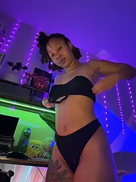 thebrattygoddess online show from March 15, 11:38 am