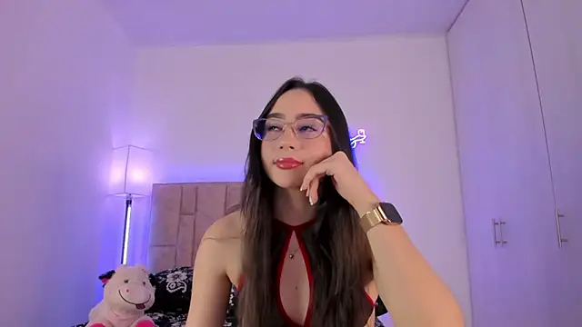 DannaTeen online show from February 27, 7:15 pm