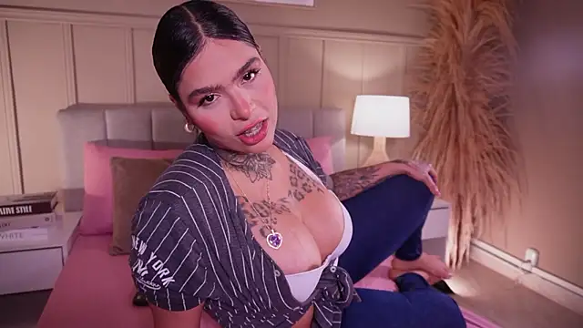 curvyliciousss online show from March 1, 5:15 pm