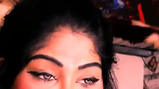 indian dreamgirl online show from October 13, 9:15 pm