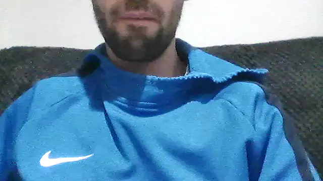 Snapshot of juju156111 chatting on December 17, 6:03 pm juju156111 online show from December 17, 6:03 pm