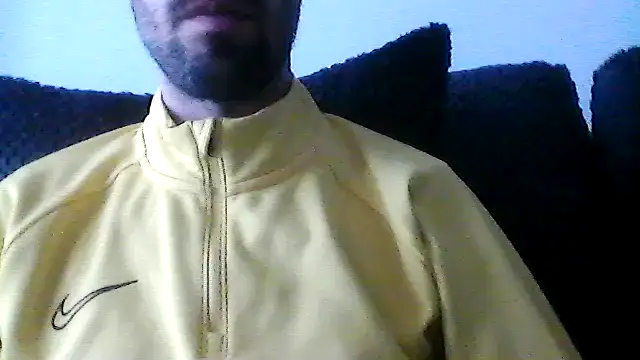 Snapshot of juju156111 chatting on April 26, 8:34 am juju156111 online show from April 26, 8:34 am