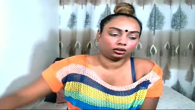 Snapshot of sexyindianchic chatting on January 31, 9:05 am sexyindianchic online show from January 31, 9:05 am