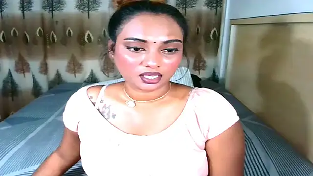 Snapshot of sexyindianchic chatting on March 6, 5:54 pm sexyindianchic online show from March 6, 5:54 pm