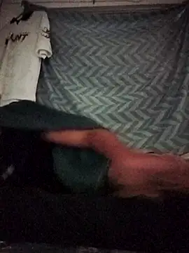 Snapshot of udr555 chatting on March 11, 7:47 am udr555 online show from March 11, 7:47 am