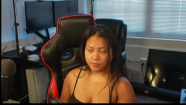 Bubbleliyah online show from February 26, 7:49 pm