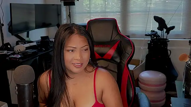 Bubbleliyah online show from April 16, 7:03 pm