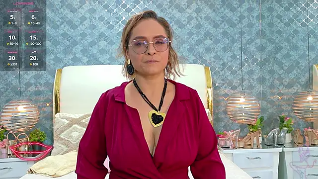 MarilynVega1 online show from November 25, 9:04 pm