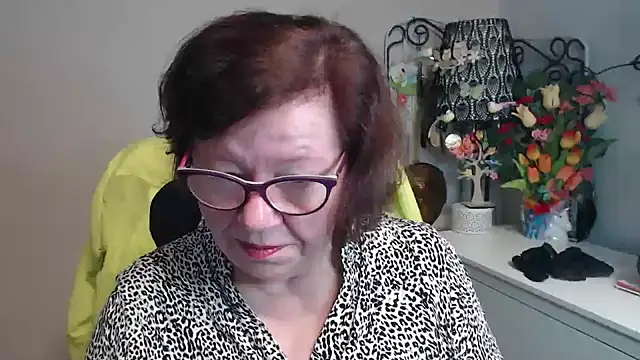 Adelewildx online show from March 31, 3:41 am