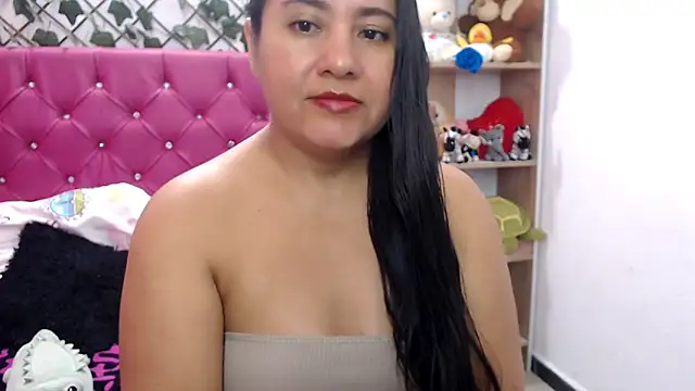 BellaBellosinia online show from January 31, 3:30 am