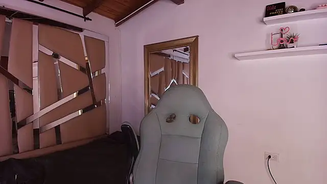 Snapshot of mister_miike chatting on September 23, 3:09 am mister miike online show from September 23, 3:09 am