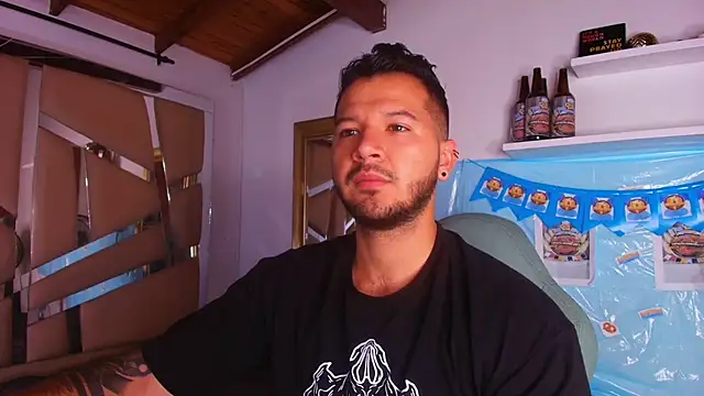 Snapshot of mister_miike chatting on September 25, 3:10 am mister miike online show from September 25, 3:10 am