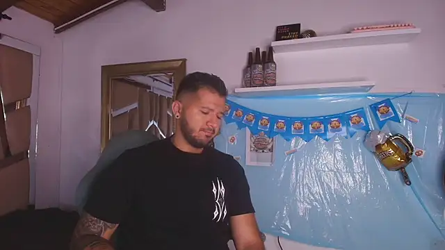 Snapshot of mister_miike chatting on September 28, 3:12 am mister miike online show from September 28, 3:12 am