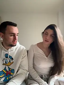 Snapshot of couplepenetration chatting on December 7, 9:39 am couplepenetration online show from December 7, 9:39 am