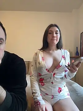 Snapshot of couplepenetration chatting on January 13, 10:36 am couplepenetration online show from January 13, 10:36 am