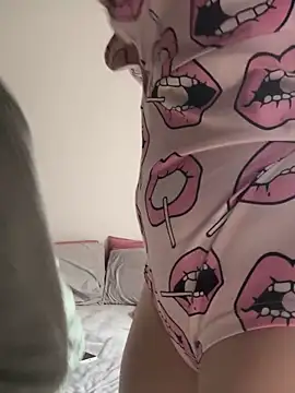 Snapshot of couplepenetration chatting on January 19, 10:50 am couplepenetration online show from January 19, 10:50 am