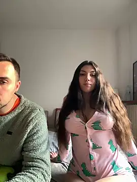 Snapshot of couplepenetration chatting on January 24, 1:03 pm couplepenetration online show from January 24, 1:03 pm