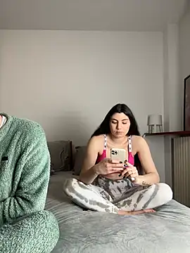 Snapshot of couplepenetration chatting on January 27, 9:44 am couplepenetration online show from January 27, 9:44 am