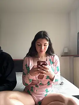 Snapshot of couplepenetration chatting on March 10, 9:21 am couplepenetration online show from March 10, 9:21 am